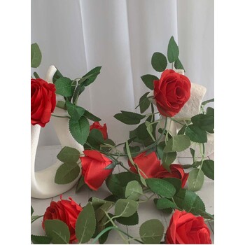 thumb_2.2m Red Rose Garland with 10 Flowers