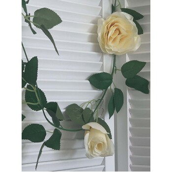 thumb_2.2m Ivory/Champagne Rose Garland with 10 Flowers