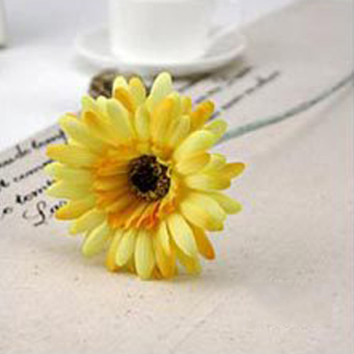 Large View Gerbera Daisy Stem - Yellow 