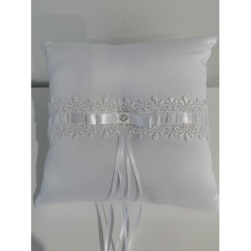 Large View Ring Pillow - Bow  White