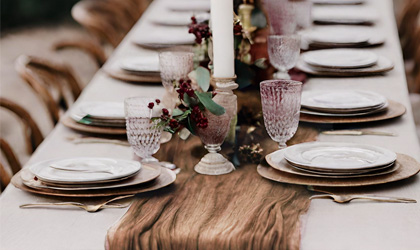Rustic Table Runners & Napkins
